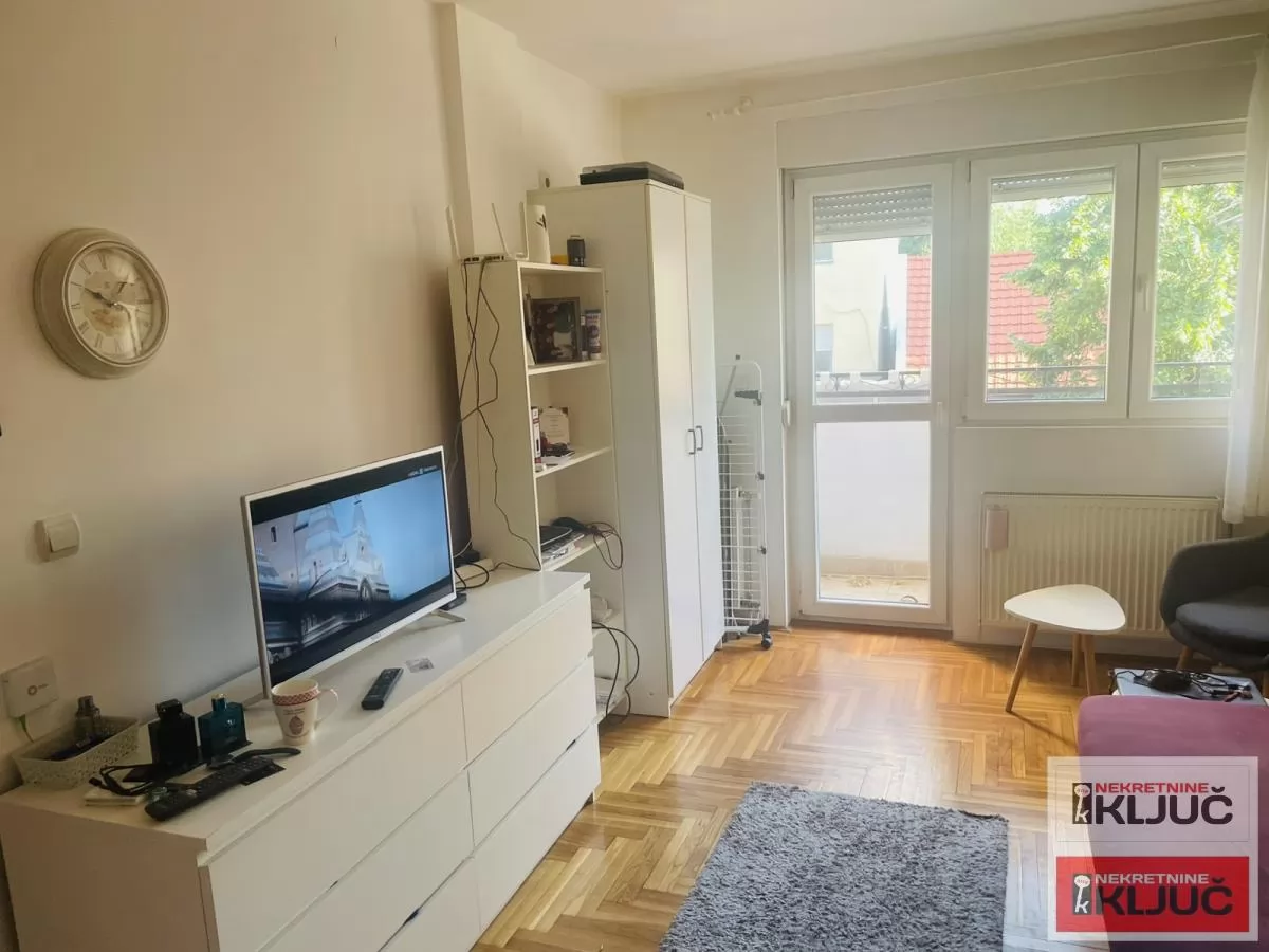PODBARA, 25m2, Garsonjera u srcu Podbare 3