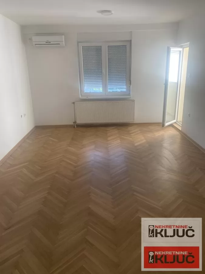SAJMIŠTE, 40m2, Dvosoban, Useljiv 1