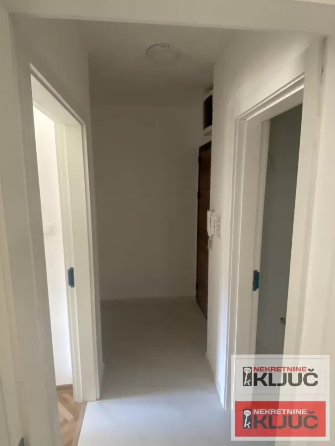 SAJMIŠTE, 40m2, Dvosoban, Useljiv 5