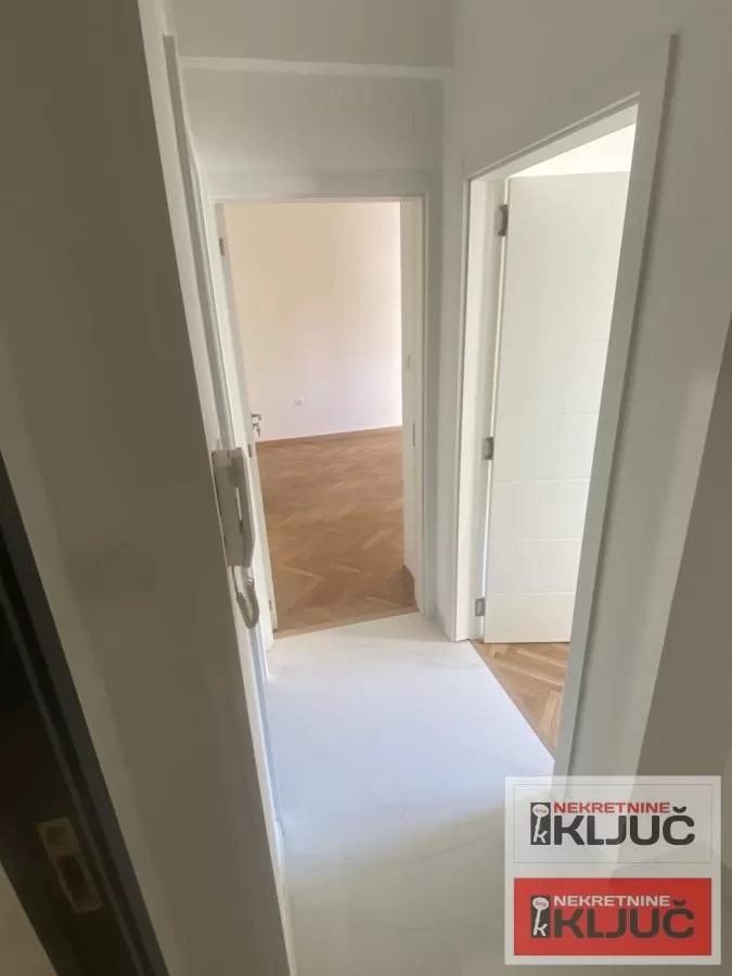 SAJMIŠTE, 40m2, Dvosoban, Useljiv 7