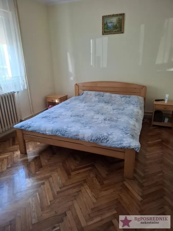 Surčin, Centar, Sremskih partizana, 226m2, 4.5a 3