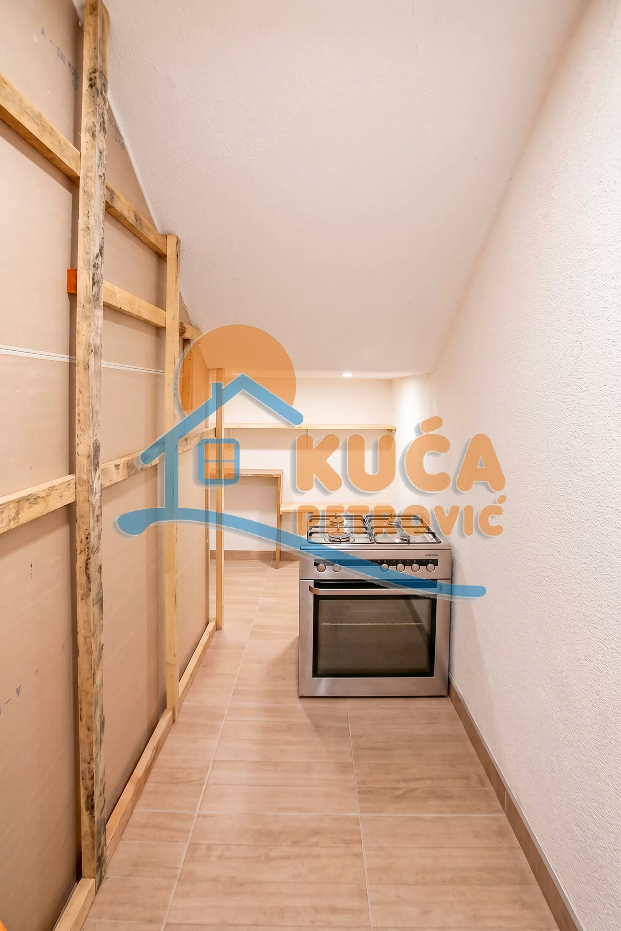 četvorosoban stan, 77 m2, Durlan, Matejevački put ID: p-016821 12