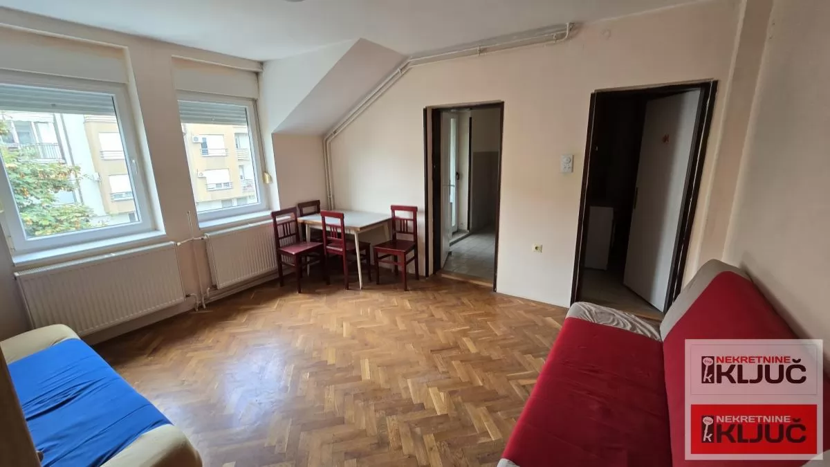 Garsonjera na Grbavici, Novi Sad, 28 m², 2. sprat 3