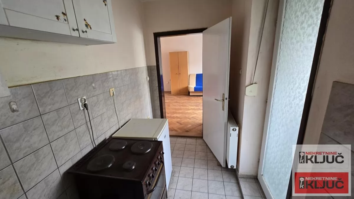 Garsonjera na Grbavici, Novi Sad, 28 m², 2. sprat 6