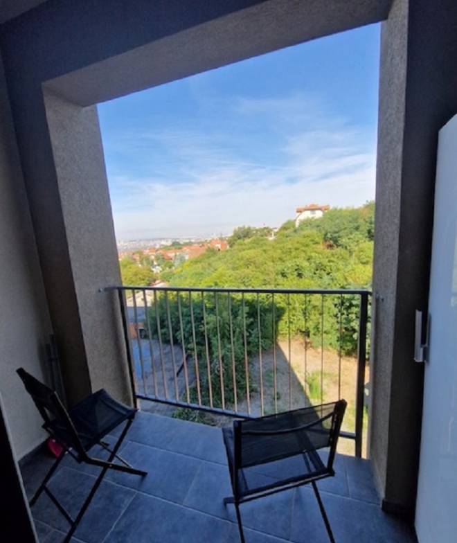 Izdaje se 2 0 stan u Malom Mokrom Lugu  44m2 5
