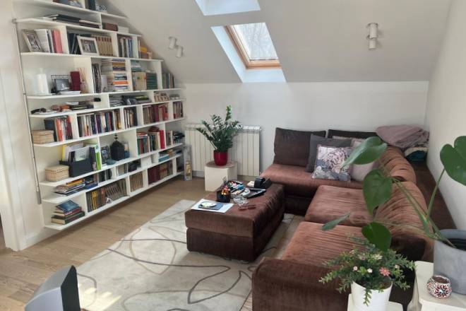 Renoviran dvosoban stan na Dorćolu sa terasom 51m2 1