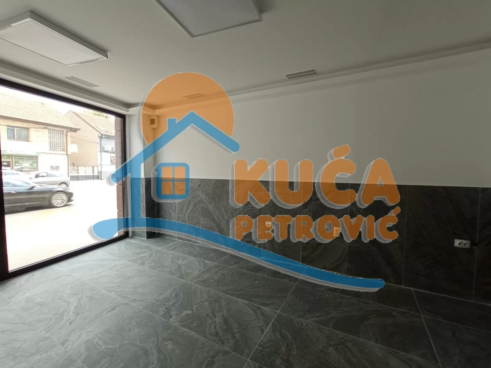 Lokal, 50 m2, Čamurlija, Bulevar 12. februar ID: i-016818 2