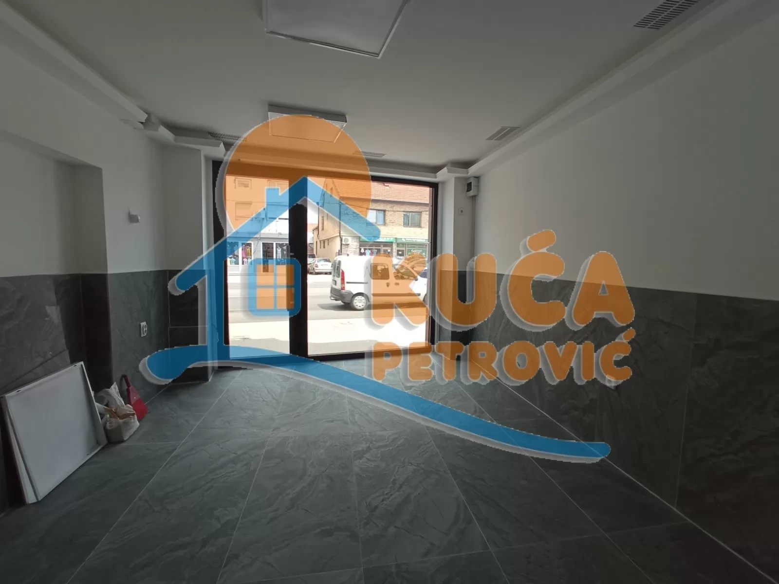 Lokal, 50 m2, Čamurlija, Bulevar 12. februar ID: i-016818 3
