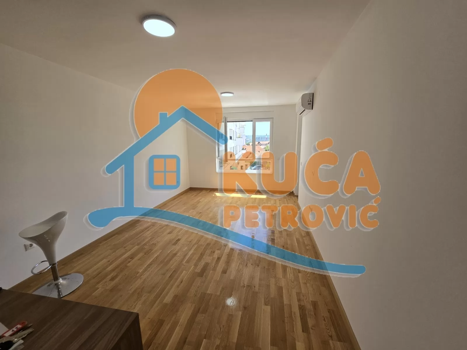 Dvosoban stan, 64 m2, Pantelej, Hadži-Prodanova ID: i-016822 4