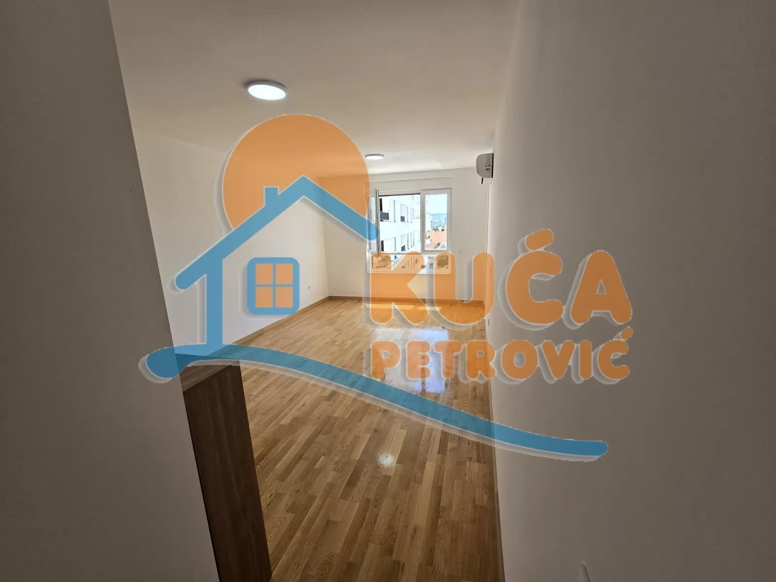 Dvosoban stan, 64 m2, Pantelej, Hadži-Prodanova ID: i-016822 8