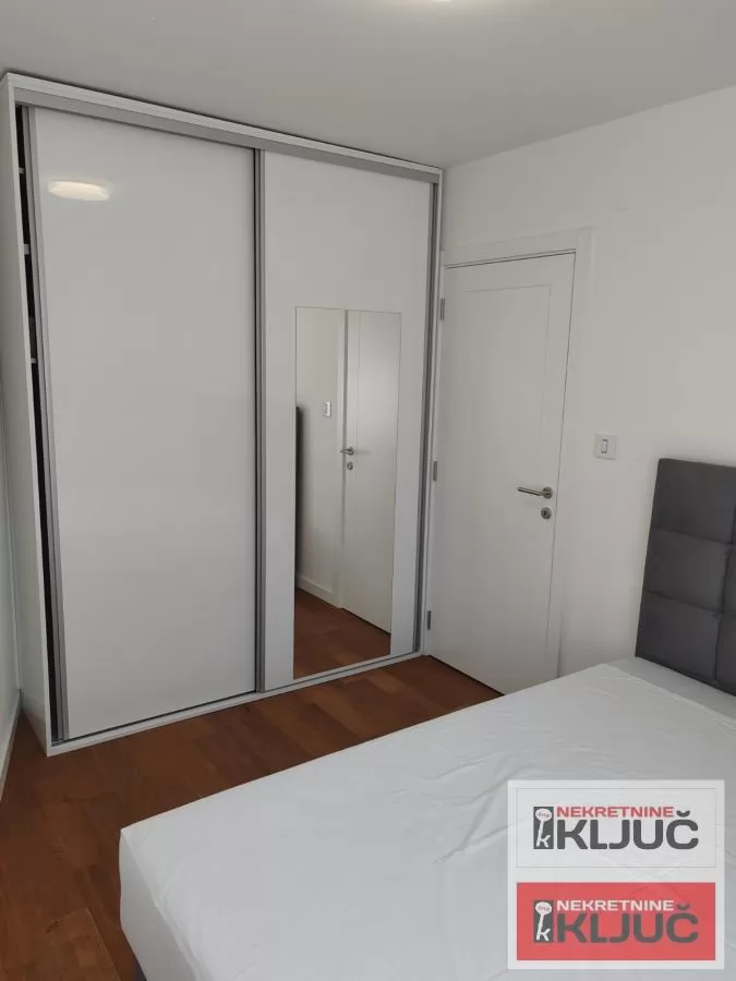 Jednoiposoban stan 39 m², Rotkvarija, Novi Sad, 2. sprat 4