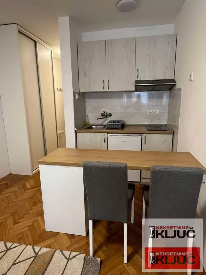 Garsonjera 24 m², Bulevar Oslobođenja, Novi Sad, 1. sprat 4