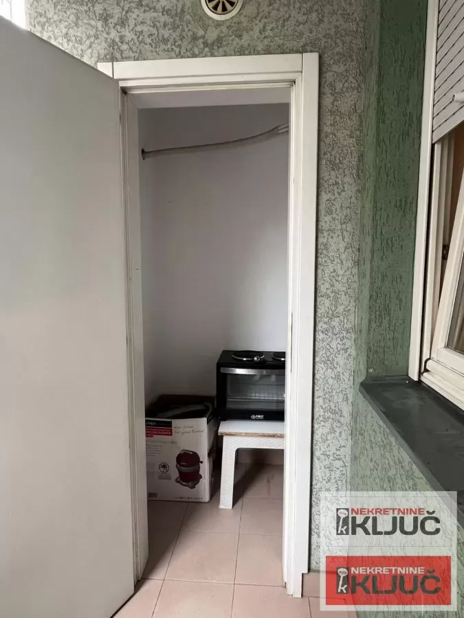 Garsonjera 24 m², Bulevar Oslobođenja, Novi Sad, 1. sprat 6