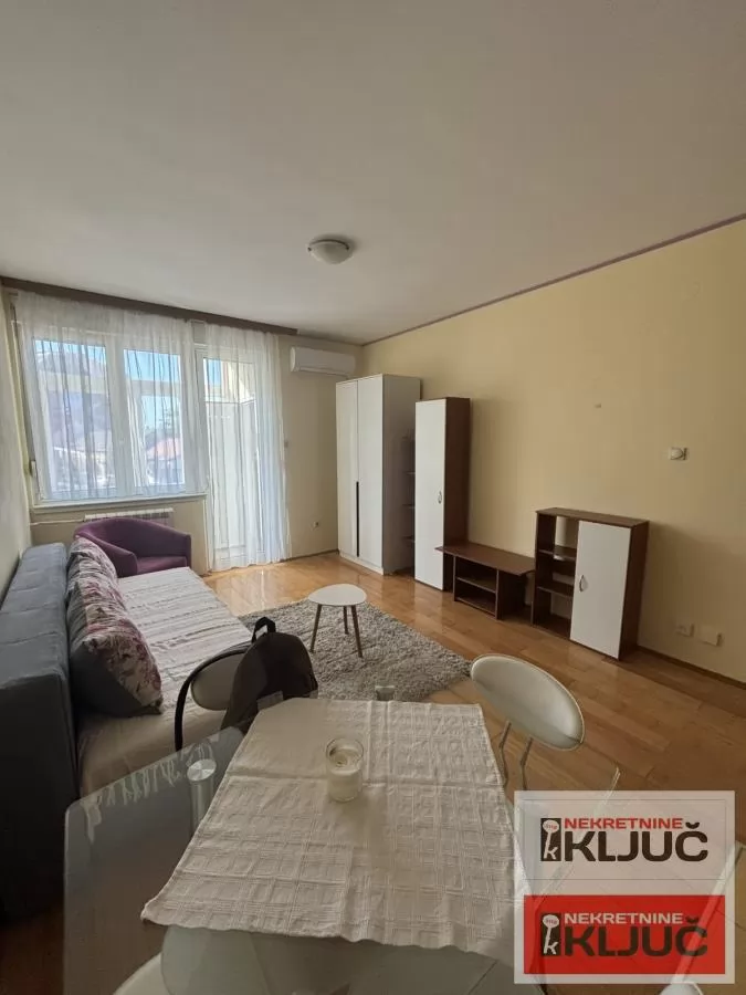 Jednoiposoban stan, 31 m², Rotkvarija, Novi Sad, 1. sprat 1