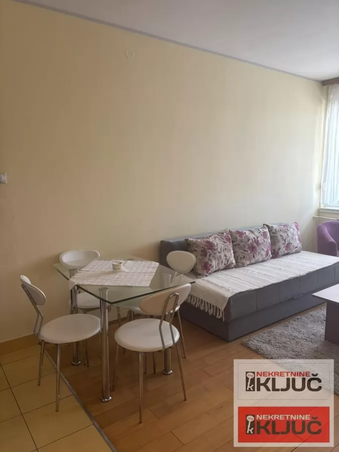 Jednoiposoban stan, 31 m², Rotkvarija, Novi Sad, 1. sprat 2