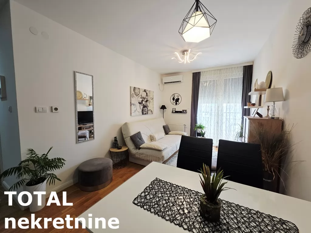 Stan,NOVI SAD,BULEVAR PATRIJARHA PAVLA,kv: 45.00, € 135000, ID: 1102745 5