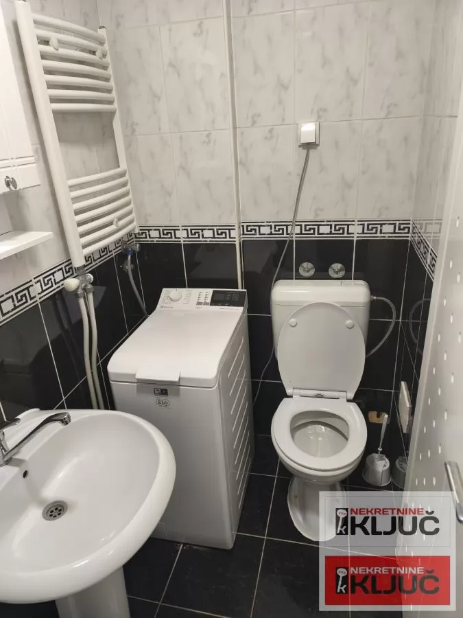 Jednosoban stan 28 m², Bulevar Evrope, Novi Sad 9