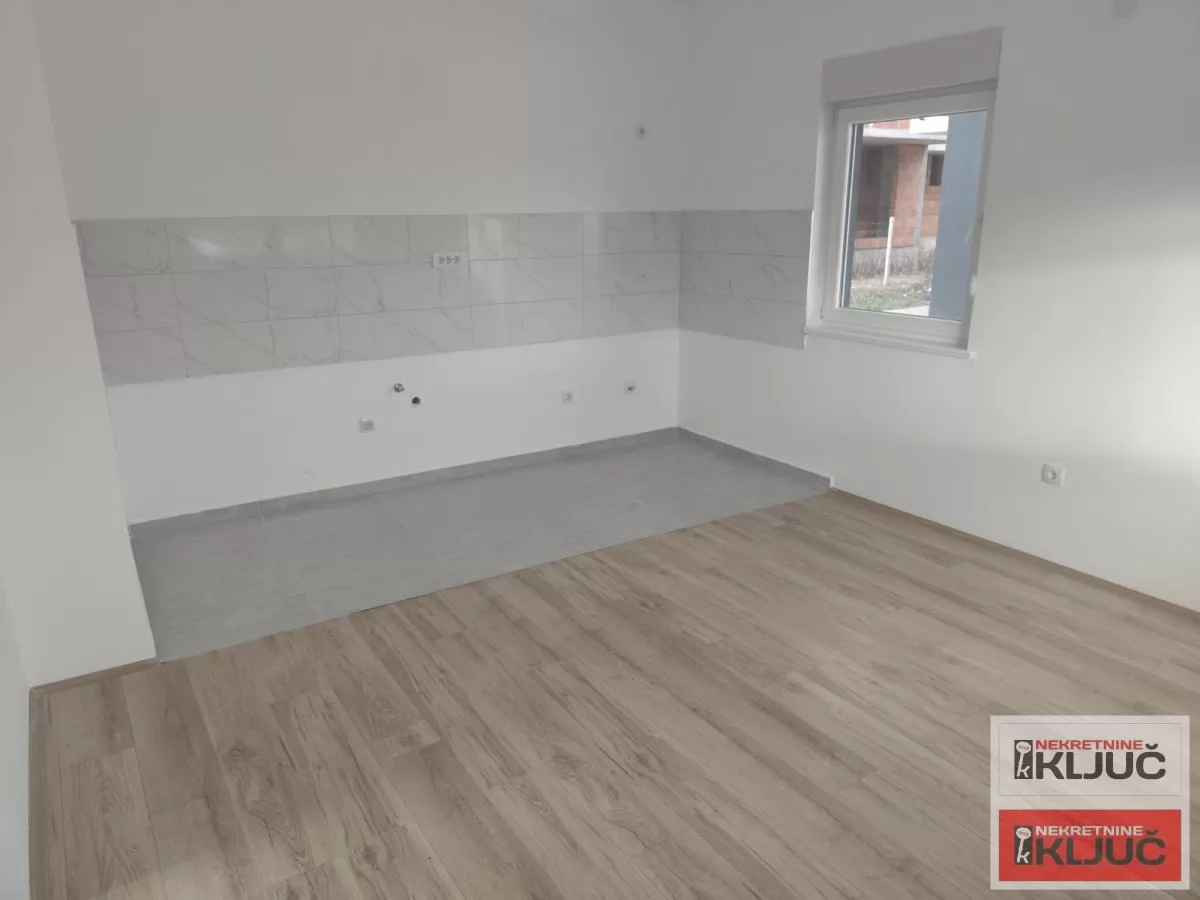 ADICE, 23m2, Garsonjera, Odmah useljiva 3
