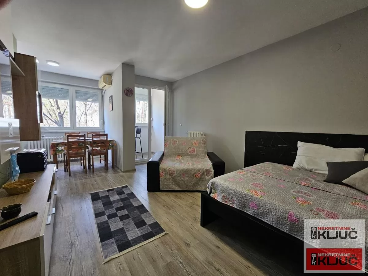 BULEVAR, 33m2, Jednosoban, Namešten 1