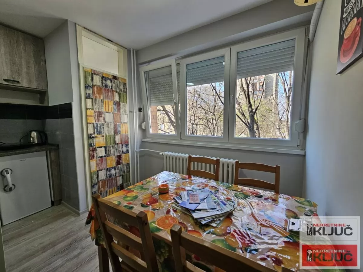 BULEVAR, 33m2, Jednosoban, Namešten 2