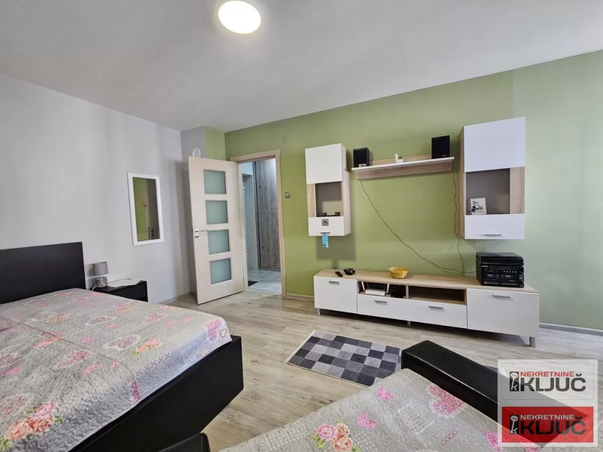BULEVAR, 33m2, Jednosoban, Namešten 4