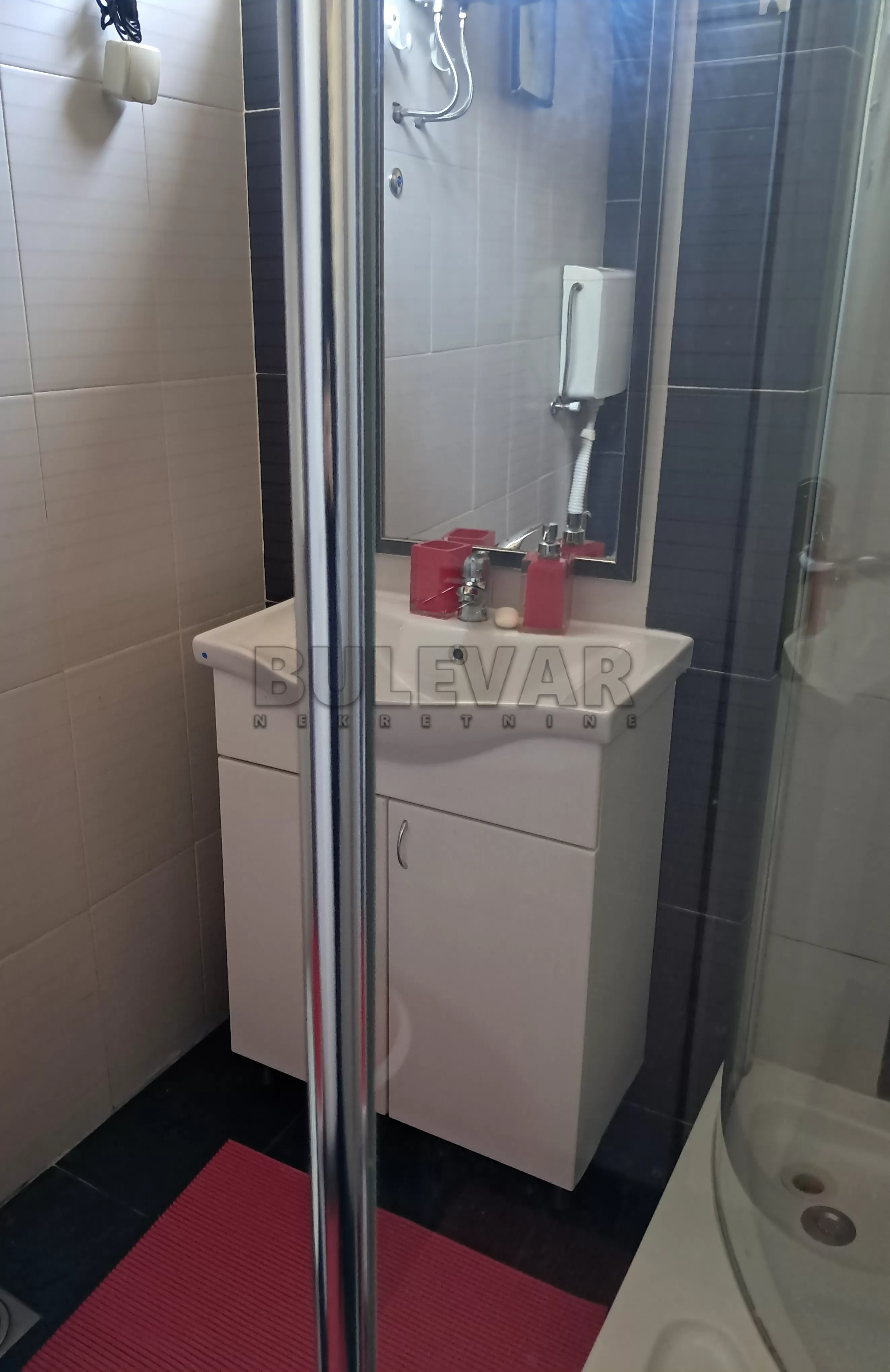 četvorosoban stan, 54 m2, Centar, Nikole Pašića ID: i-016776 9