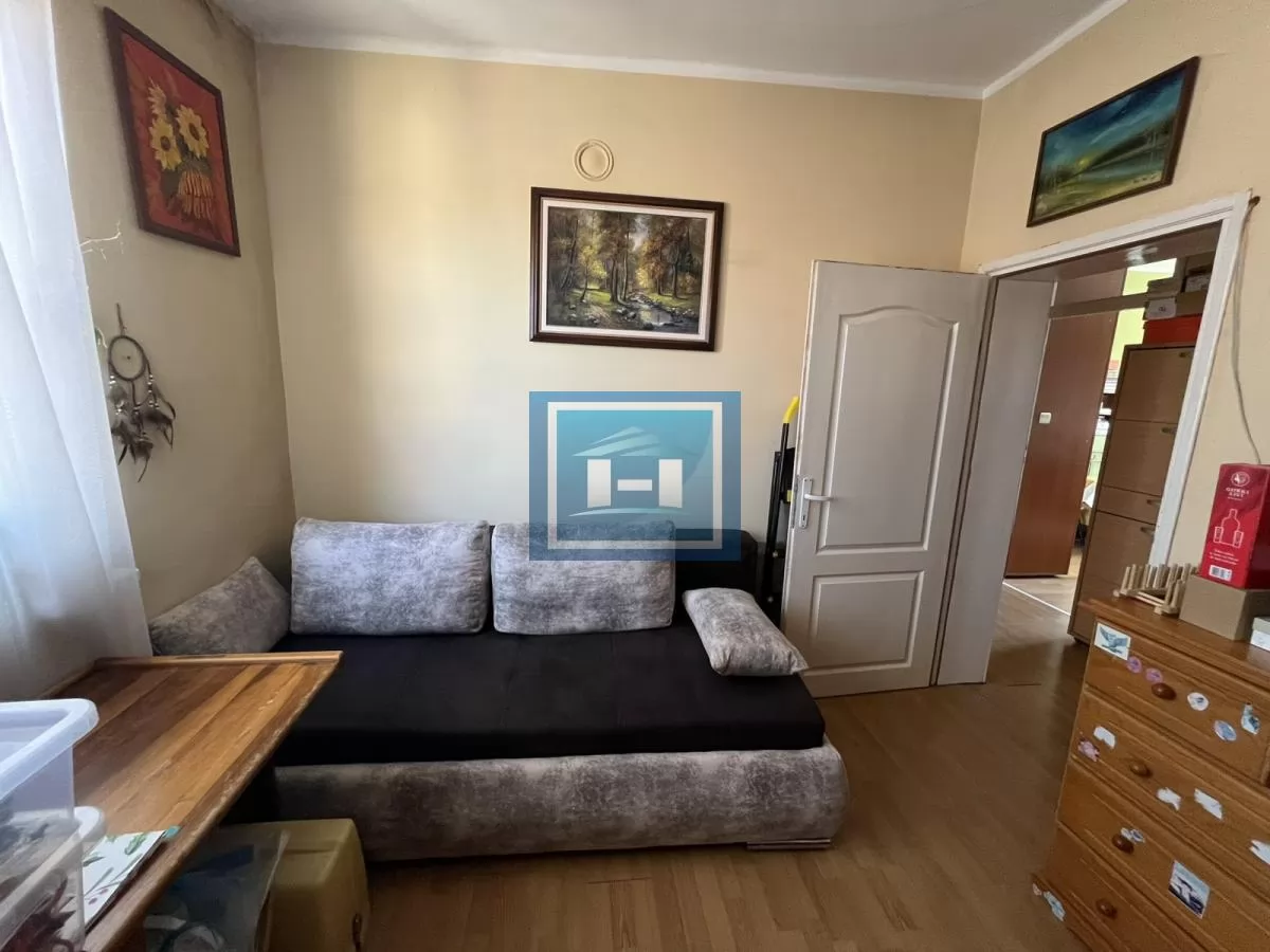 Dvosoban stan 58 m²,  prvi sprat 9