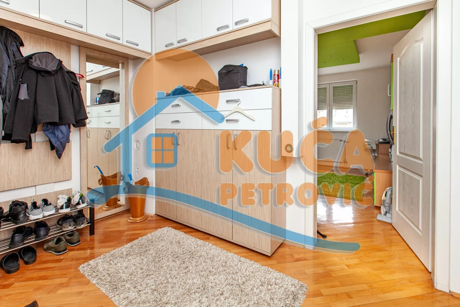 Dvosoban stan, 65 m2, Crveni Pevac, Vožda Karađorđa ID: i-02912 12
