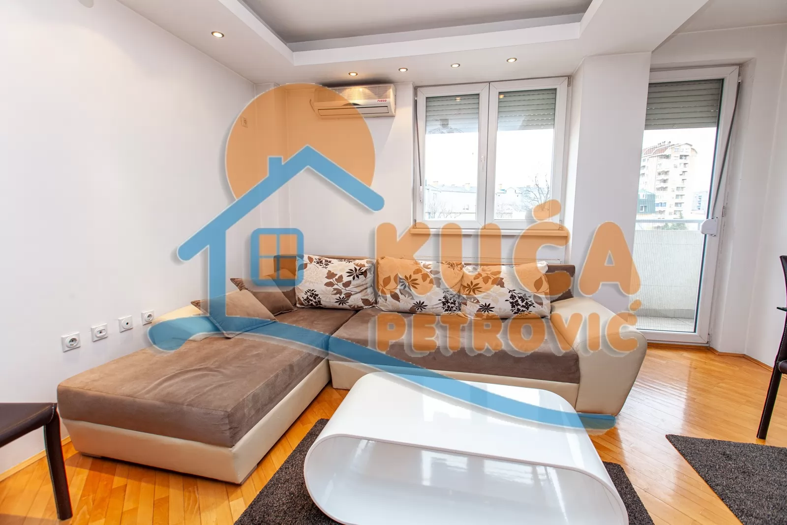 Dvosoban stan, 65 m2, Crveni Pevac, Vožda Karađorđa ID: i-02912 3