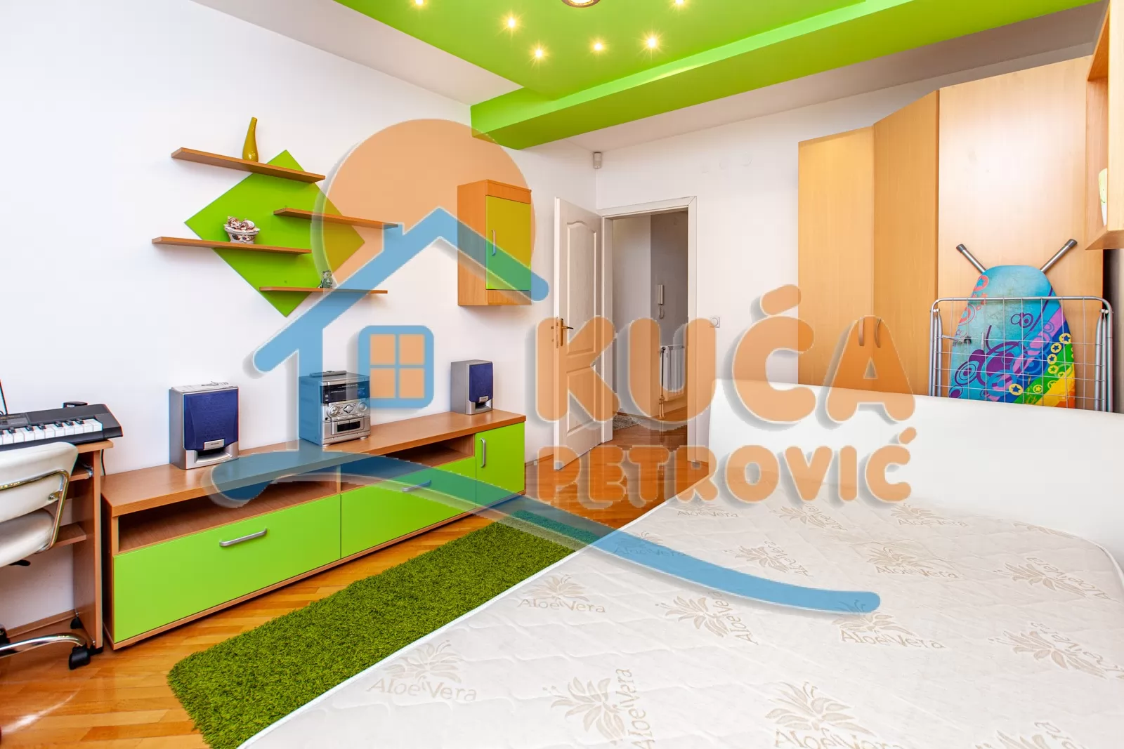 Dvosoban stan, 65 m2, Crveni Pevac, Vožda Karađorđa ID: i-02912 7