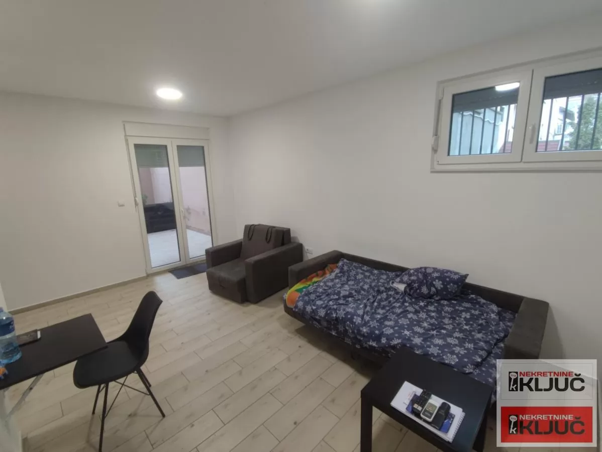 Garsonjera u Novom Sadu, 32 m², prizemlje 1