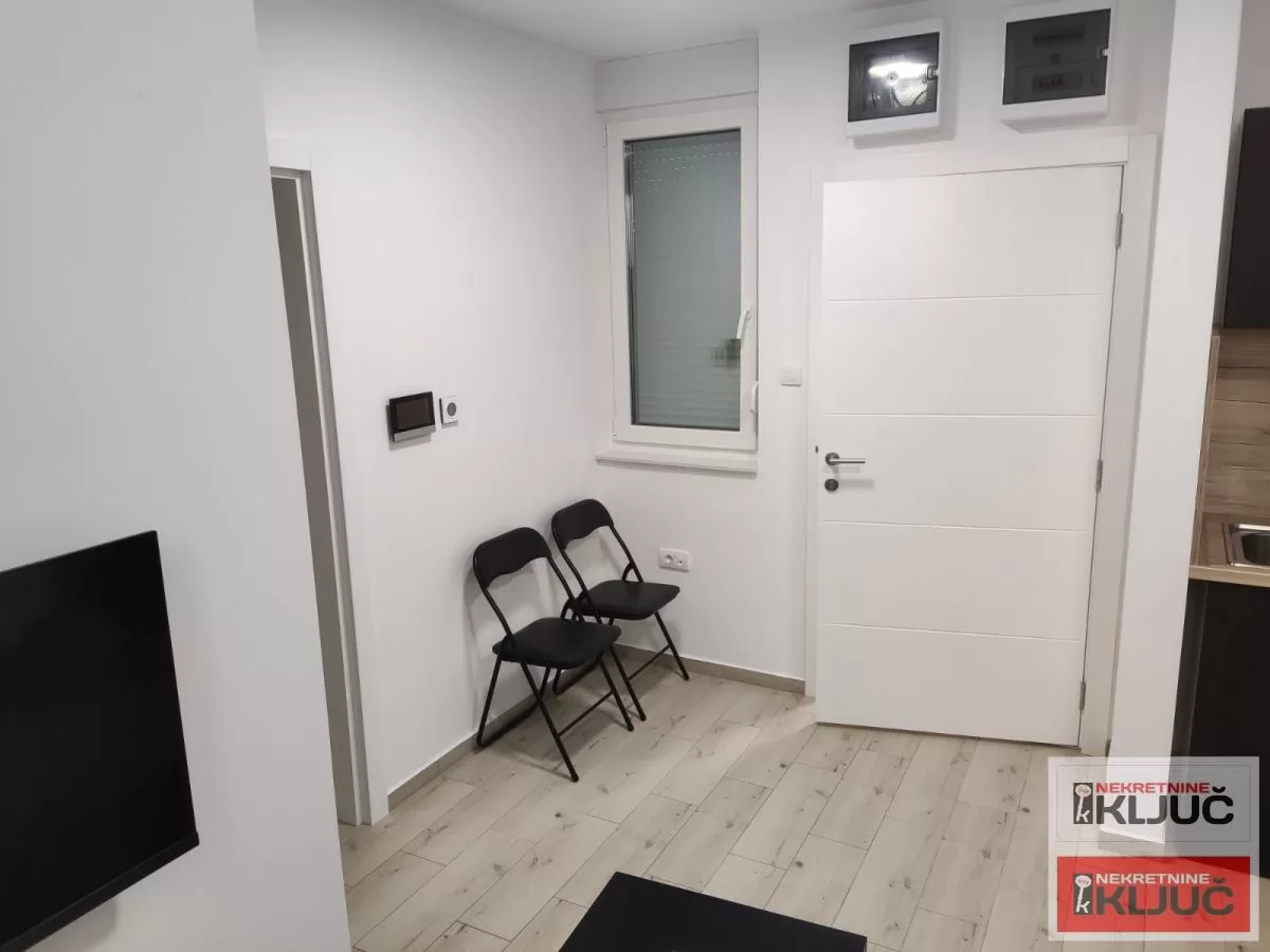 Garsonjera u Novom Sadu, 32 m², prizemlje 3