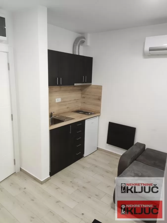 Garsonjera u Novom Sadu, 32 m², prizemlje 4
