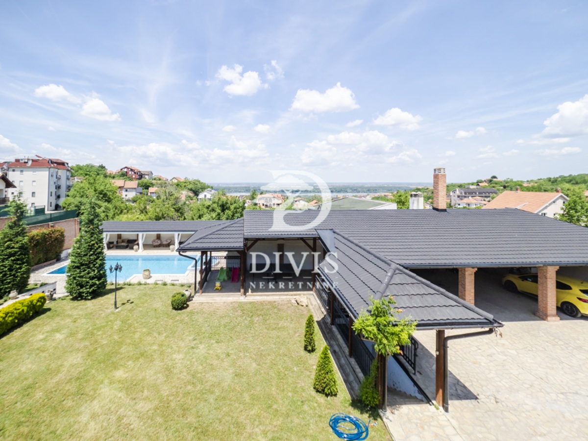 Luksuzna kuća sa pogledom na Dunav  720m2 5