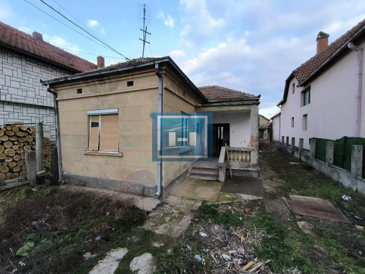Kuća za adaptaciju na atraktivnoj lokaciji u Ćupriji 1
