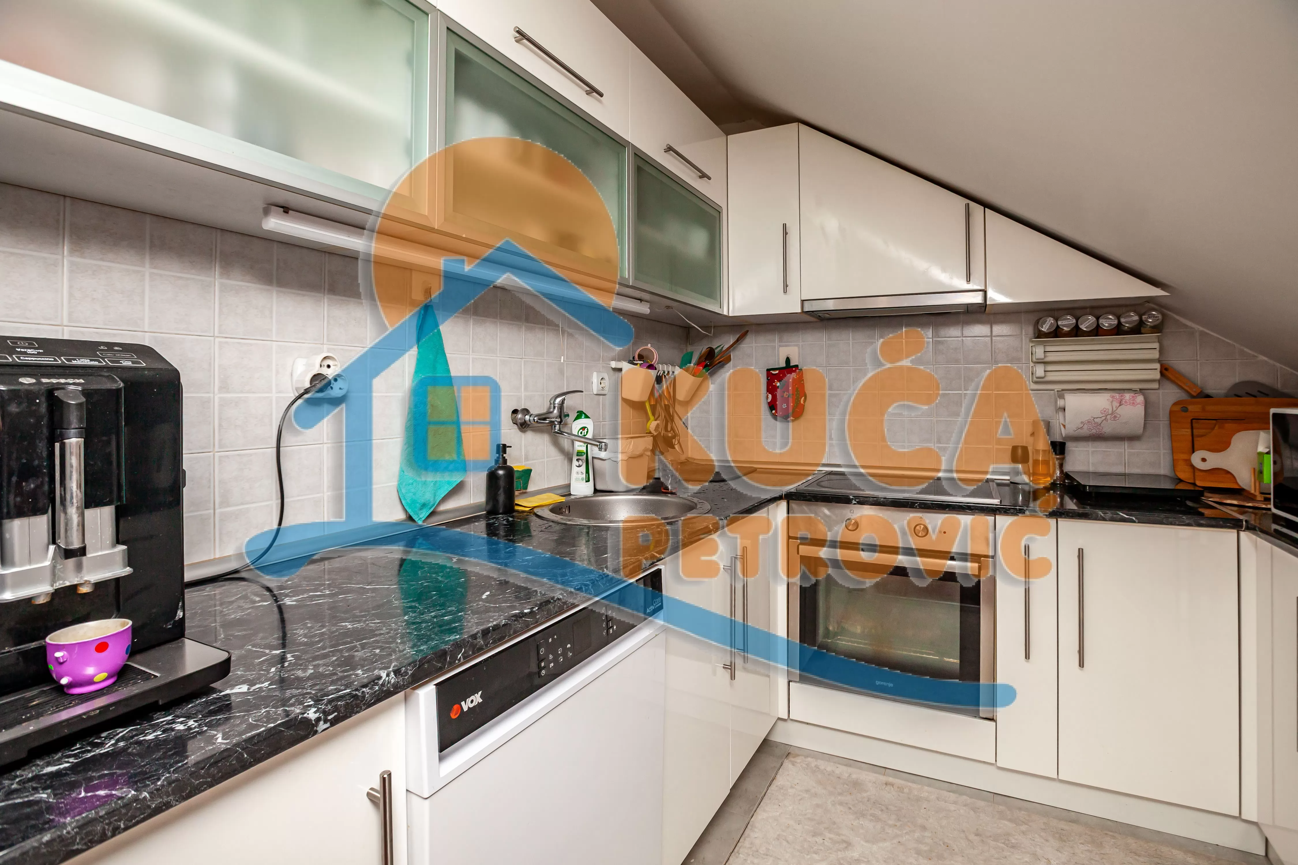 Trosoban stan, 73 m2, Ćele kula, Nevesinjska ID: p-016845 5