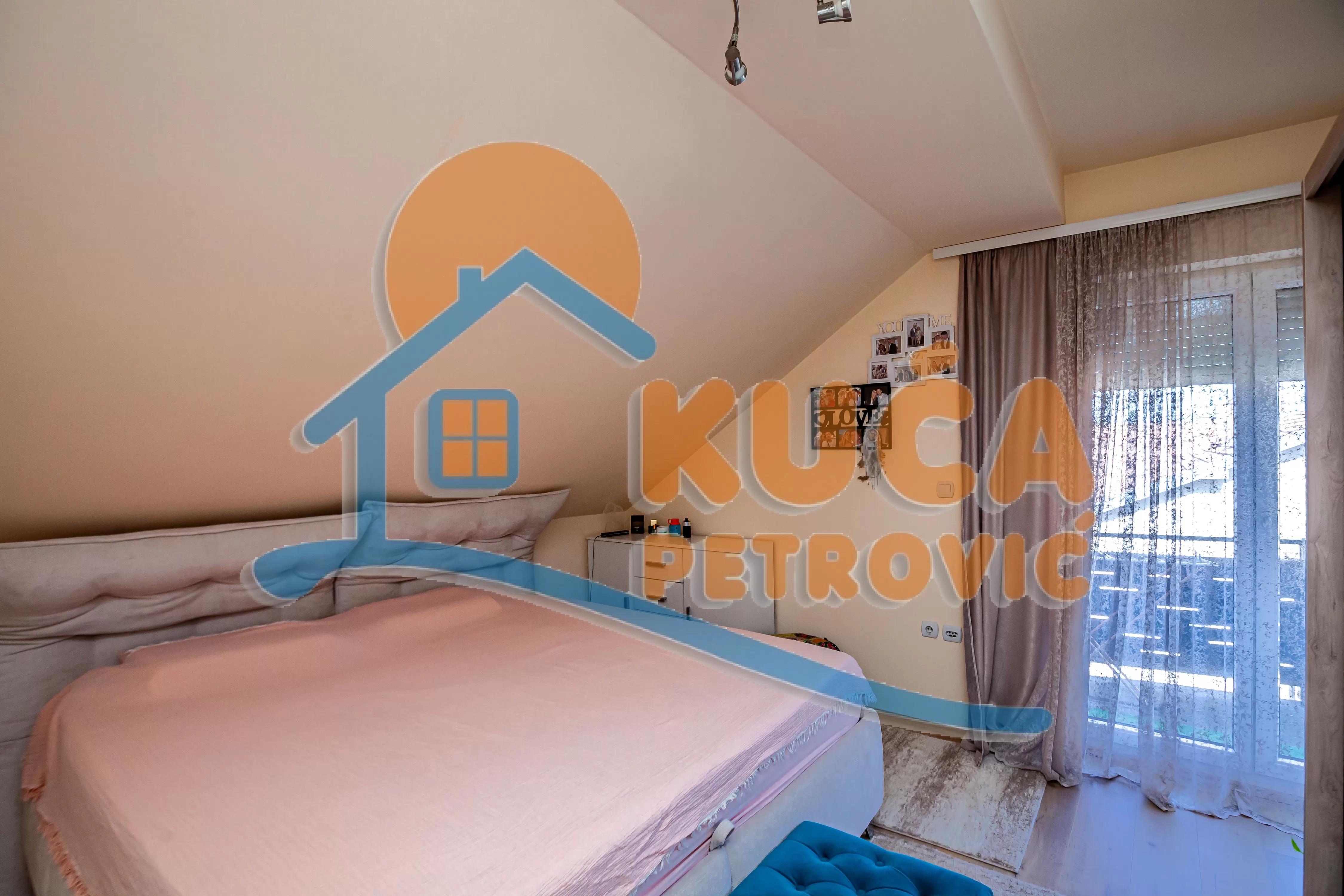 Trosoban stan, 73 m2, Ćele kula, Nevesinjska ID: p-016845 9