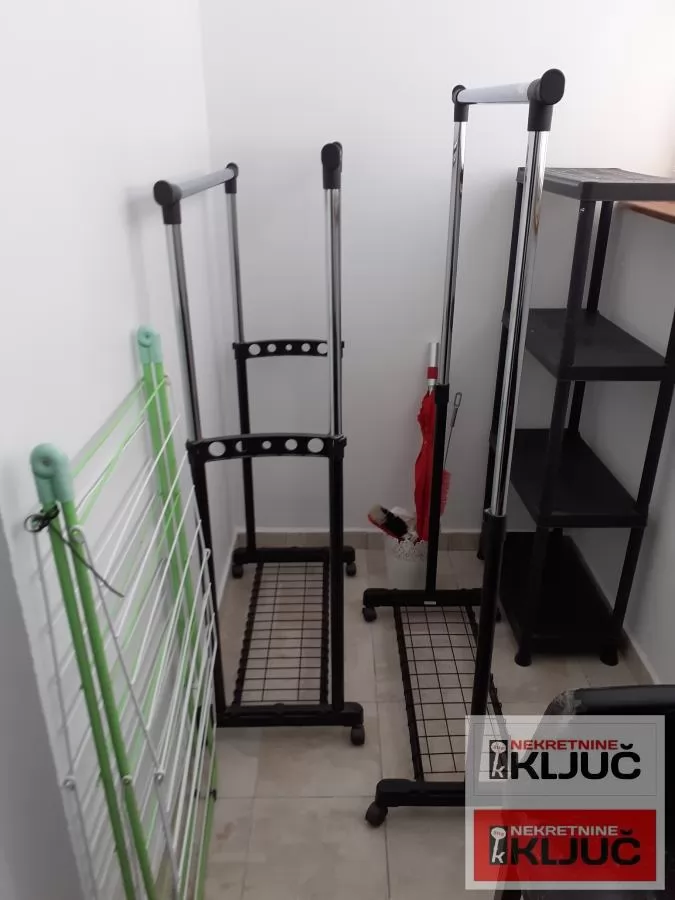 Dvosoban stan 45 m², Grbavica, Novi Sad, 3/4 sprat 10