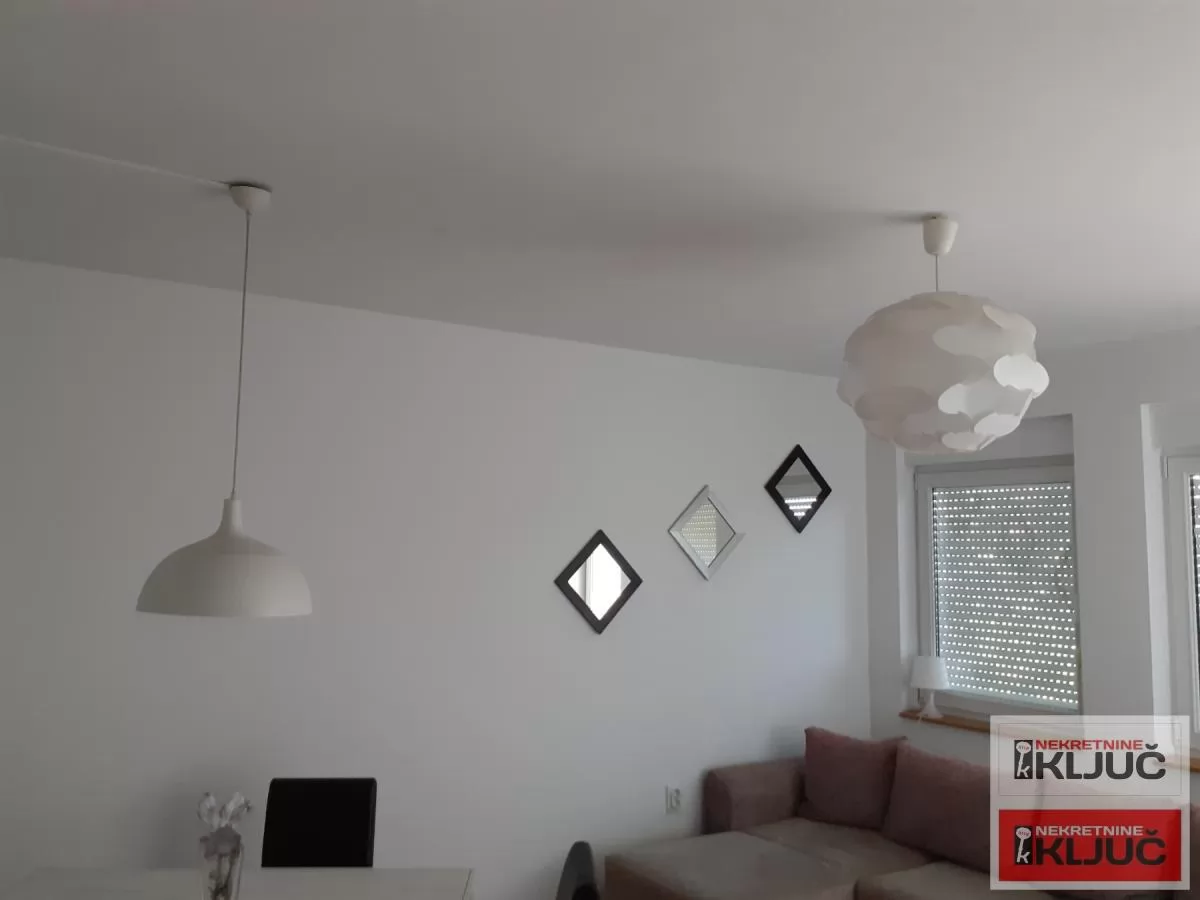 Dvosoban stan 45 m², Grbavica, Novi Sad, 3/4 sprat 2