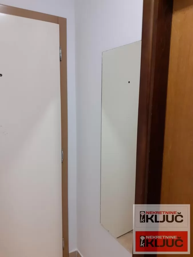 Dvosoban stan 45 m², Grbavica, Novi Sad, 3/4 sprat 7