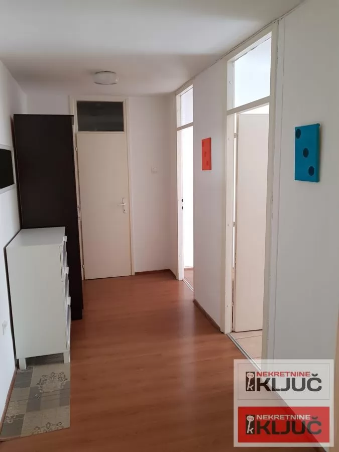 Liman III,dvosoban stan useljiv od 01.augusta-DOZVOLJENI KUĆNI LJUBIMCI 13