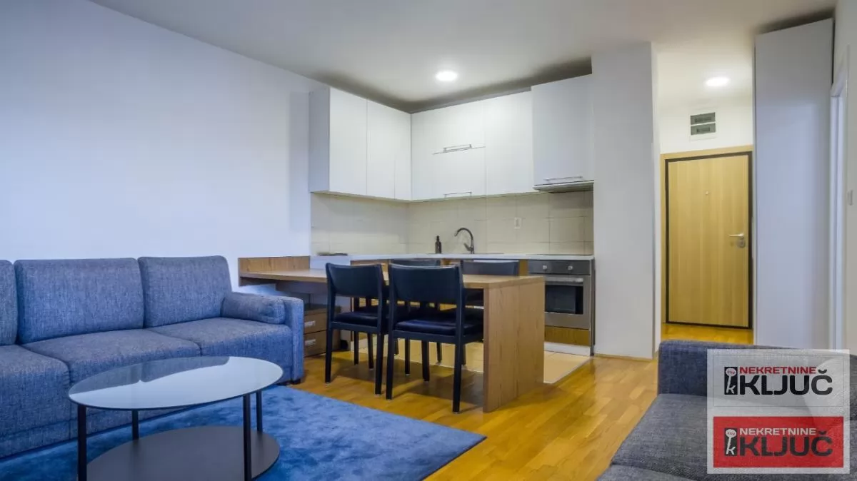 SAJMIŠTE, 42m2, Jednoiposoban, Namešten 1