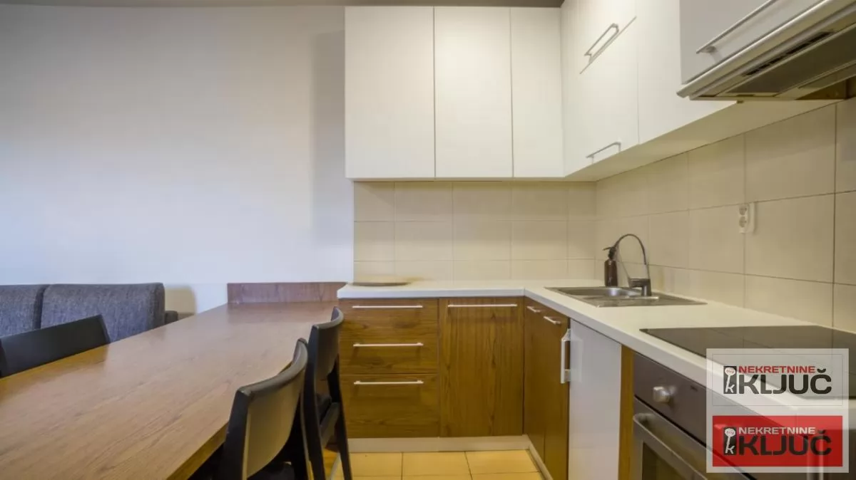 SAJMIŠTE, 42m2, Jednoiposoban, Namešten 3