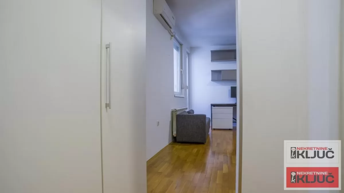 SAJMIŠTE, 42m2, Jednoiposoban, Namešten 4