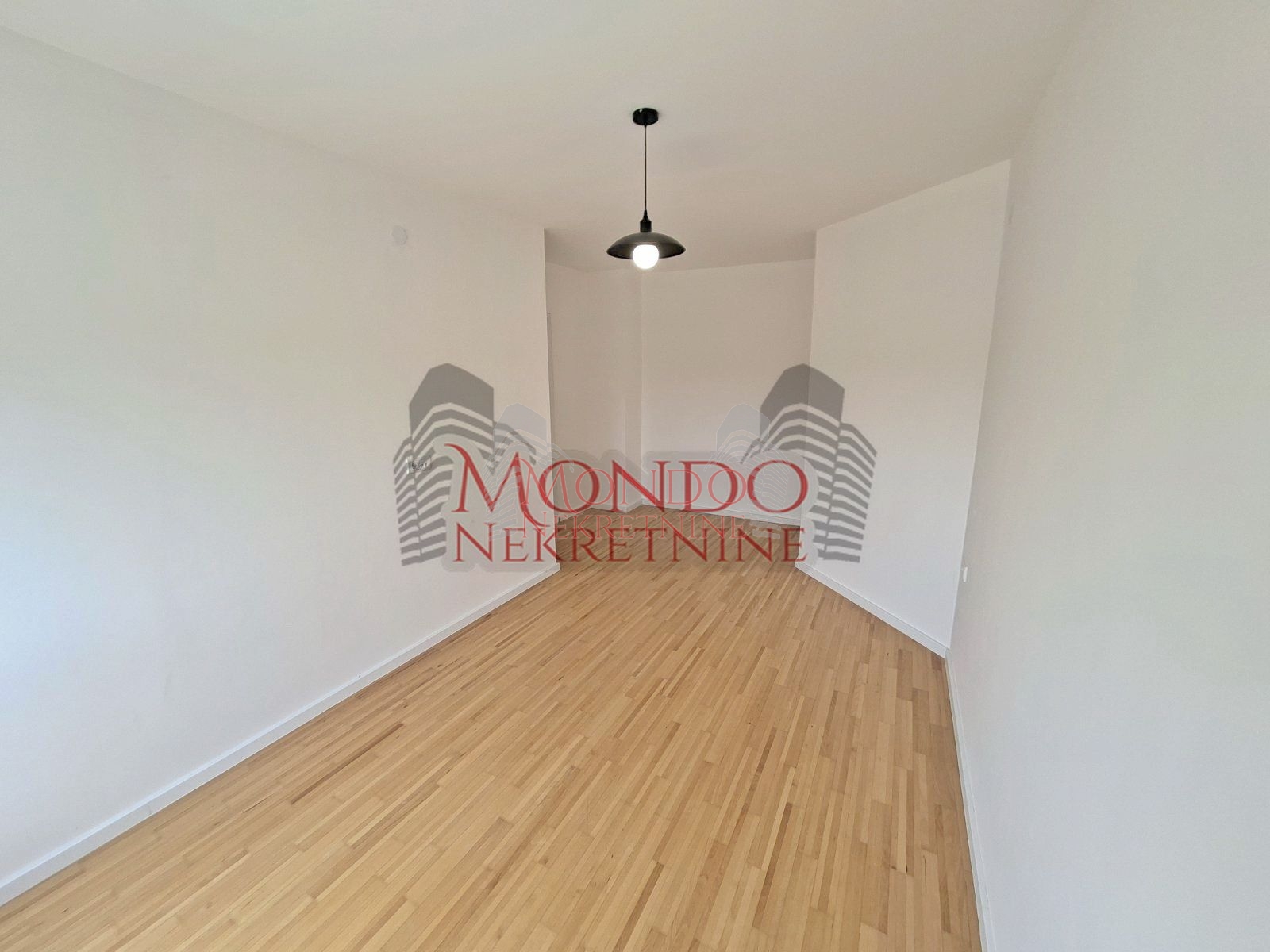 Troiposoban nenamešten stan,novogradnja Sunny Hill,Ledena Stena 13