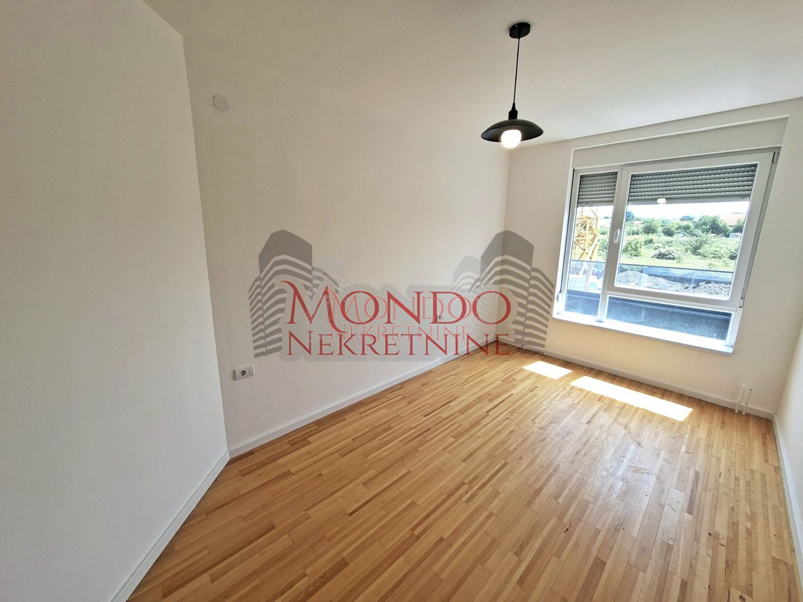 Troiposoban nenamešten stan,novogradnja Sunny Hill,Ledena Stena 12
