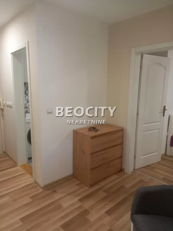 Dvosoban stan, 30 m2, Adamovićevo naselje, Bulevar Evrope ID: 133546 7