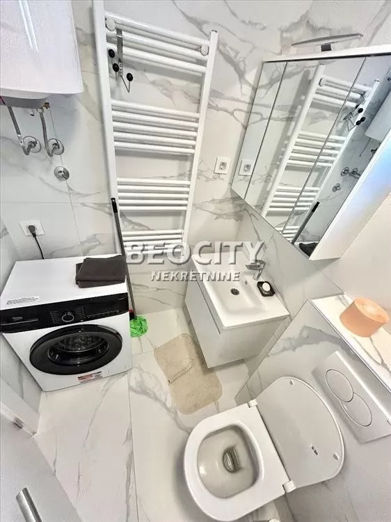 Dvosoban stan, 45 m2, Vukov spomenik, Banjska ID: 133000 6