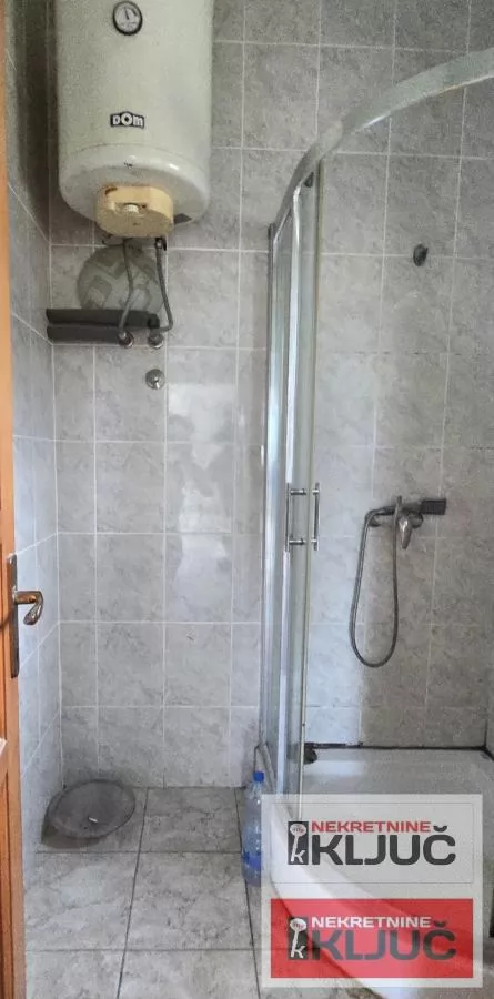 FUTOG IZDAJE SE VIŠENAMENSKI ULIČNI LOKAL 10