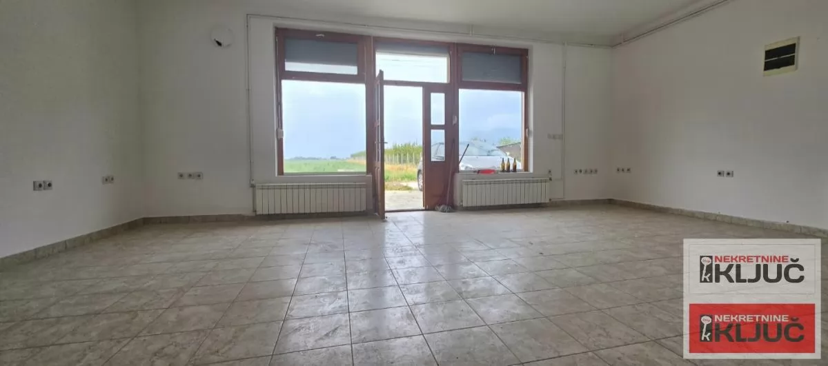 FUTOG IZDAJE SE VIŠENAMENSKI ULIČNI LOKAL 3